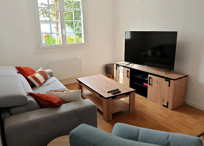 Nyaraló Les Chouans